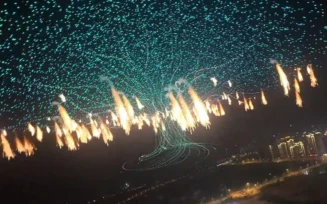 China bate recorde com lançamento de quase 16 mil drones simultaneamente