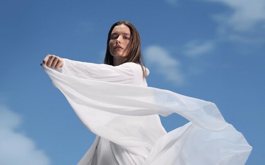 Motorola vai lançar celular com a Cor do Ano de 2026